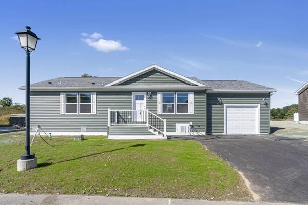 20 Colony WAY, Kittery, ME 03904