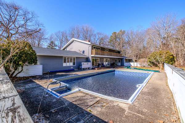 12 Sylvan RD, Scarborough, ME 04074