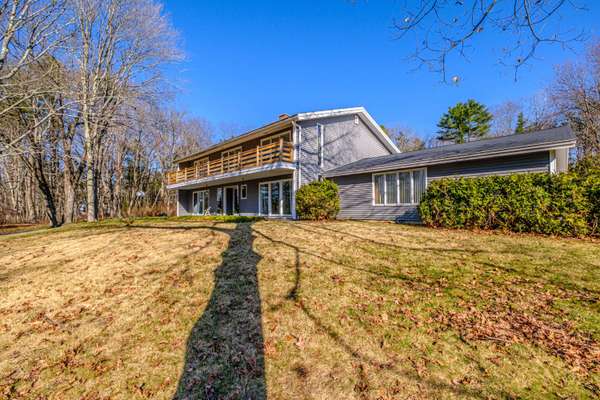 12 Sylvan RD, Scarborough, ME 04074