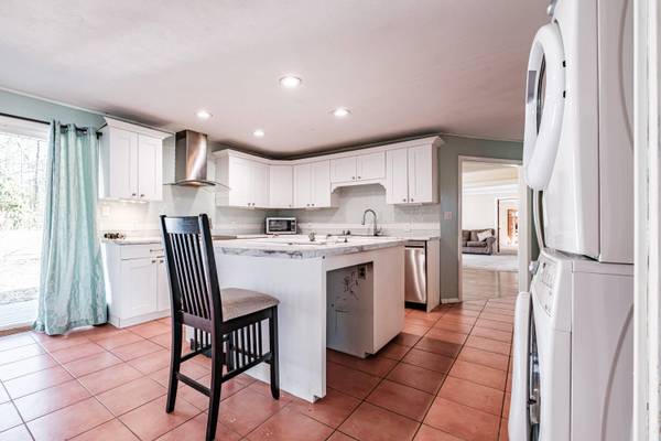 12 Sylvan RD, Scarborough, ME 04074