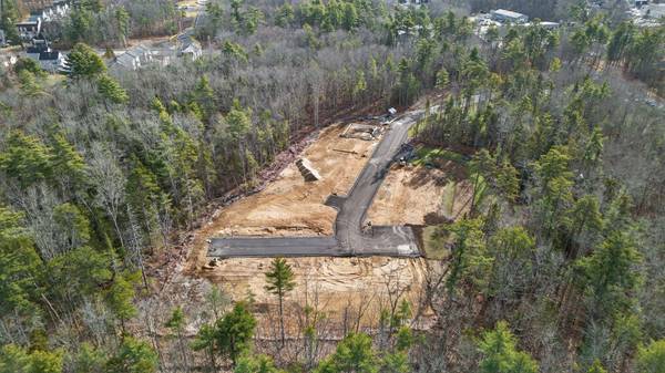 13 Creekside CT #7, Kennebunk, ME 04043