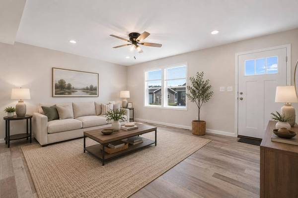 16 Colony WAY, Kittery, ME 03904