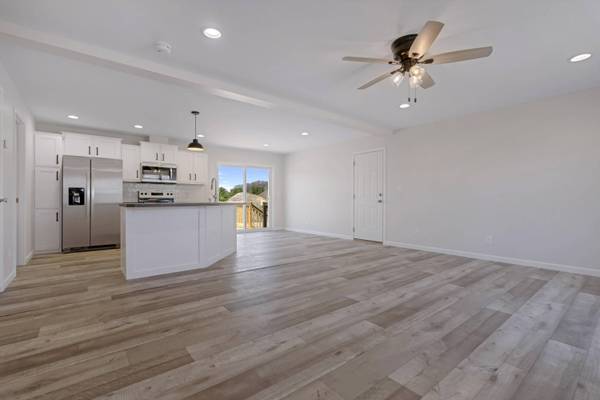 16 Colony WAY, Kittery, ME 03904