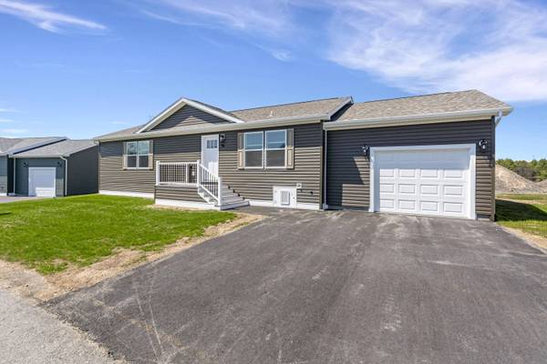 16 Colony WAY, Kittery, ME 03904