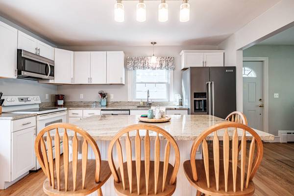 1033 Bridgton RD, Westbrook, ME 04092