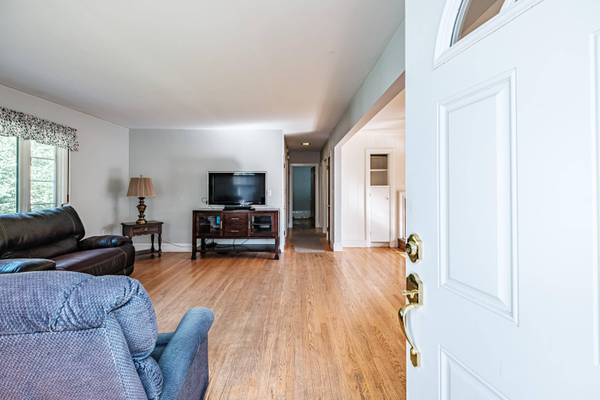 1033 Bridgton RD, Westbrook, ME 04092