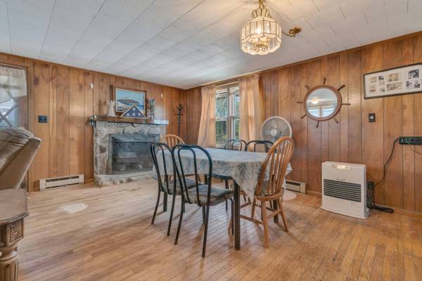 5 Laurel LN, York, ME 03909