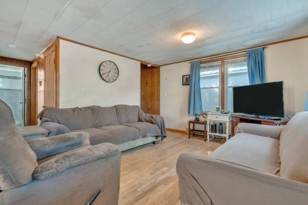 5 Laurel LN, York, ME 03909