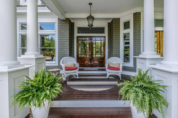 11 Silver Brook CIR, Scarborough, ME 04074