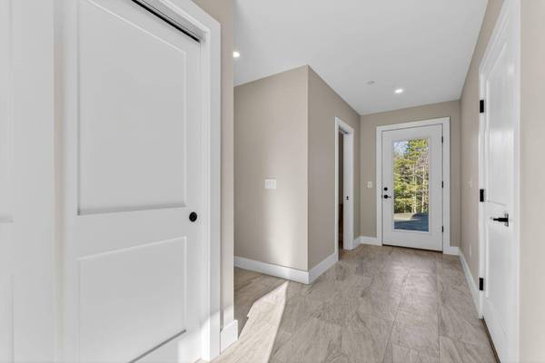32 Fairway Commons DR #11, Gorham, ME 04038