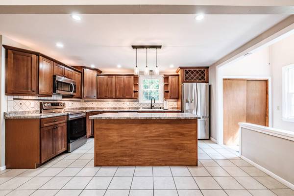 262 Holmes RD, Scarborough, ME 04074