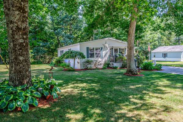 20 Chickadee DR, Alfred, ME 04002