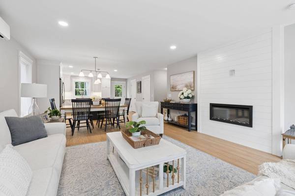 10 Creekside CT #10, Kennebunk, ME 04043