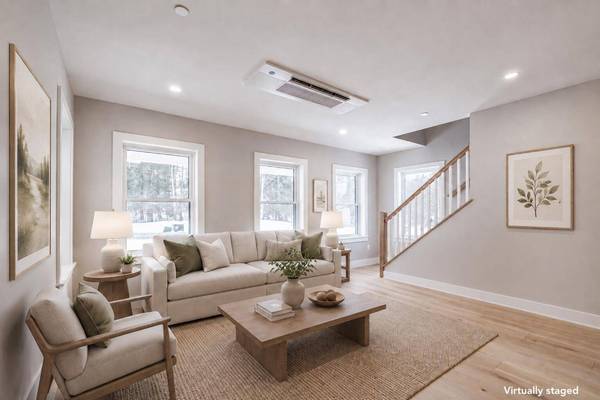 18 Fairway Commons DR #1, Gorham, ME 04038