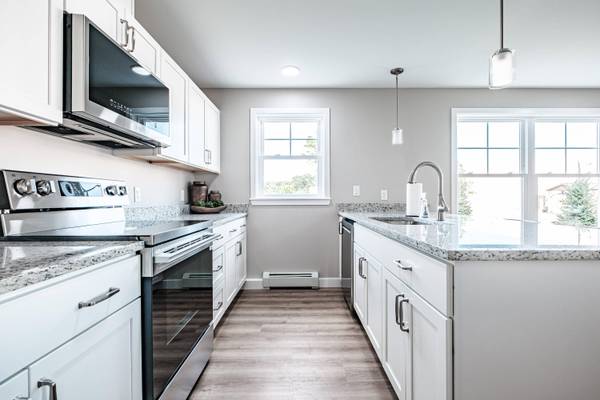 10 Stillwater DR #1127, Windham, ME 04062