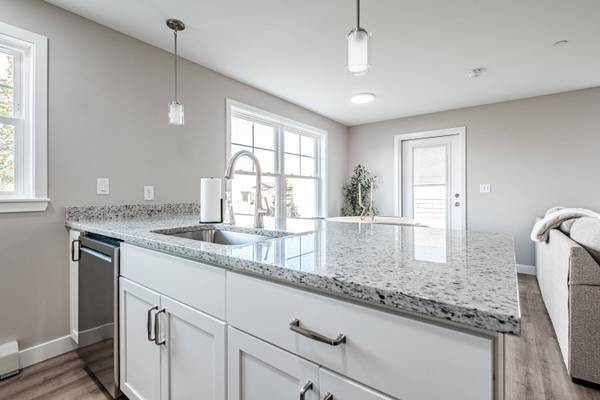 10 Stillwater DR #1127, Windham, ME 04062
