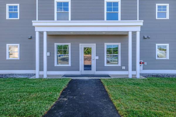 10 Stillwater DR #2129, Windham, ME 04062