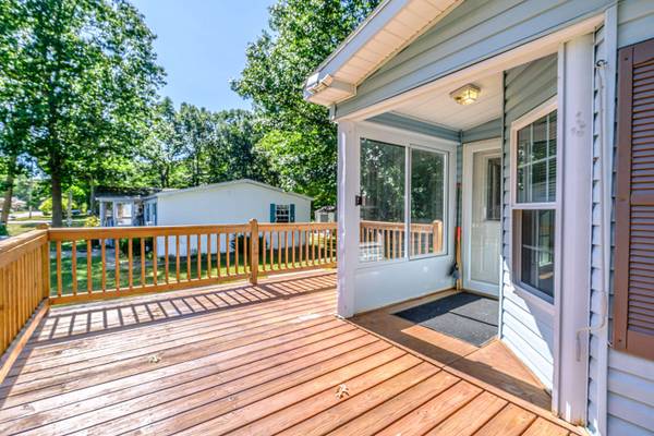 21 Chickadee DR, Alfred, ME 04002