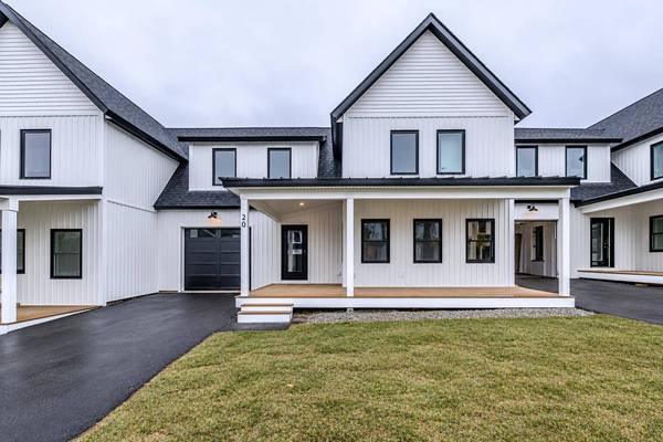 20 Fairway Commons DR #2, Gorham, ME 04038