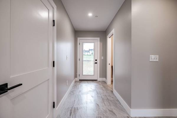20 Fairway Commons DR #2, Gorham, ME 04038