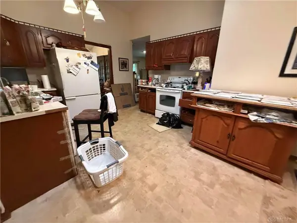 3399 Mill Run Drive, Beavercreek, OH 45432