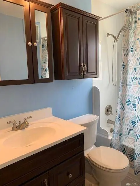 512 Carrlands Drive, Kettering, OH 45429