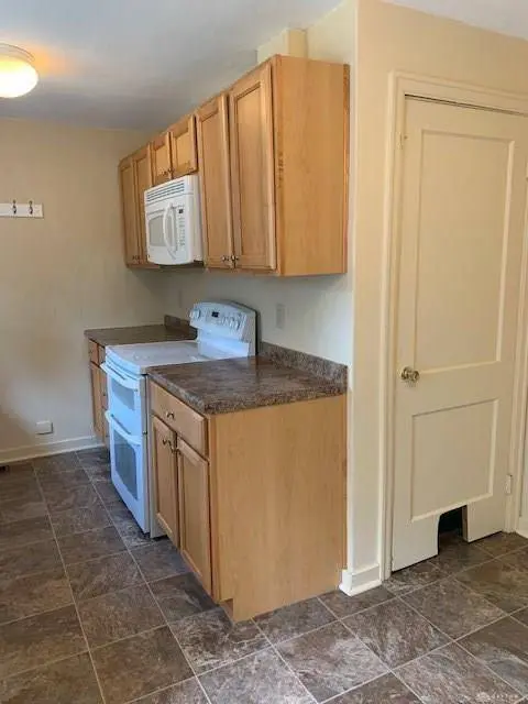 512 Carrlands Drive, Kettering, OH 45429