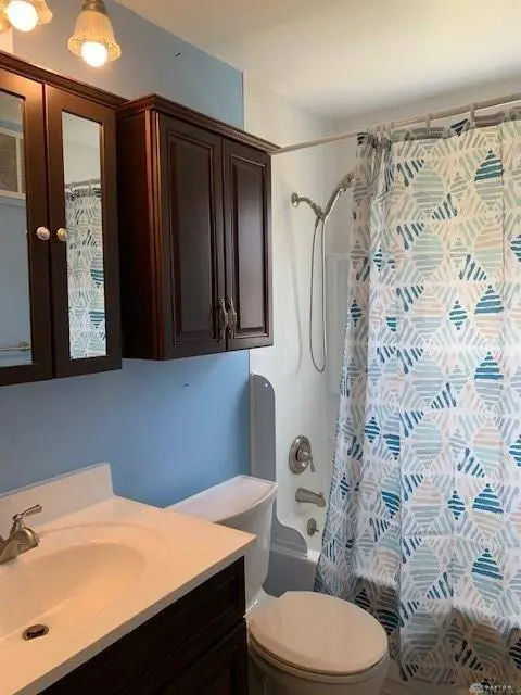 512 Carrlands Drive, Kettering, OH 45429