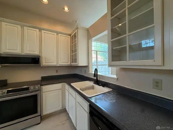 2348 Polo Park Drive, West Carrollton, OH 45439