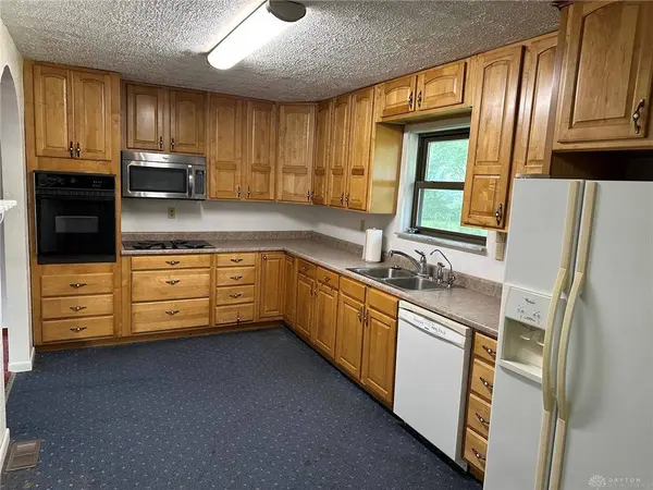 2147 Oxmoor Drive, Beavercreek, OH 45431