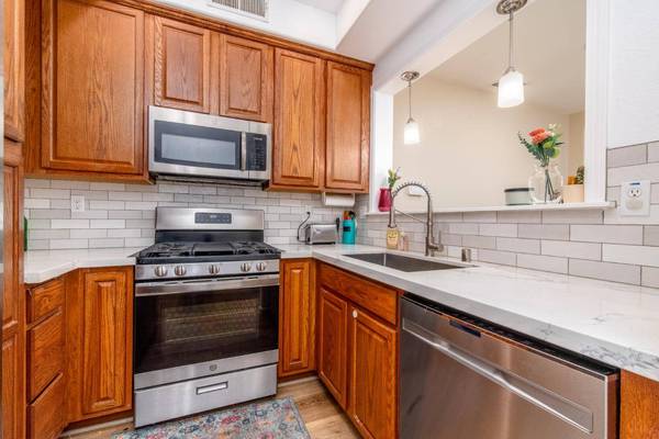 8156 Crystal Walk CIR, Elk Grove, CA 95758