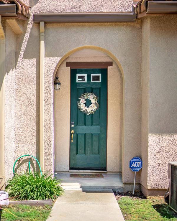 8156 Crystal Walk CIR, Elk Grove, CA 95758