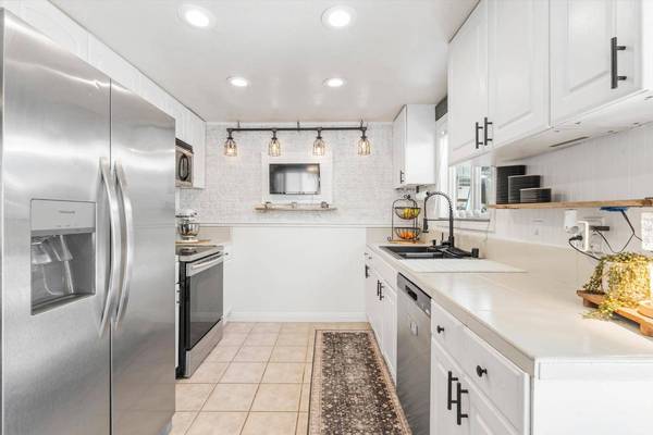 2515 Merrychase DR #F, Cameron Park, CA 95682