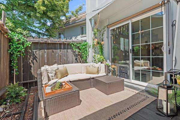 2515 Merrychase DR #F, Cameron Park, CA 95682