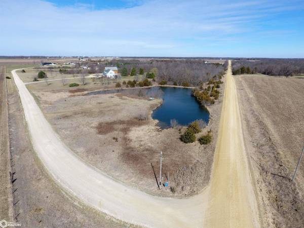 17199 Irish Ridge Rd, Burlington, IA 52601
