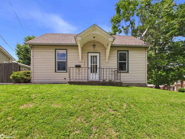 1209 Mercer ST, Burlington, IA 52601