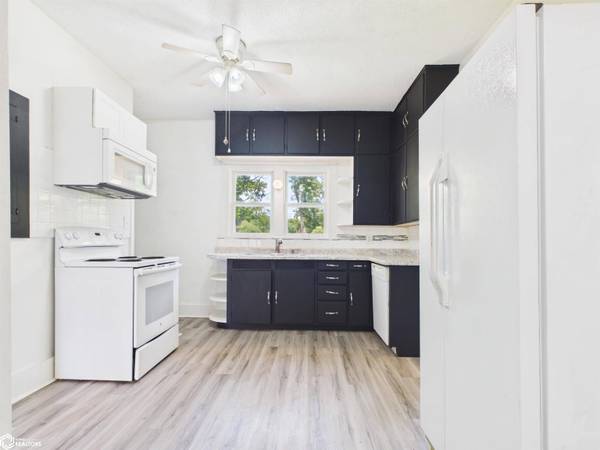 1209 Mercer ST, Burlington, IA 52601
