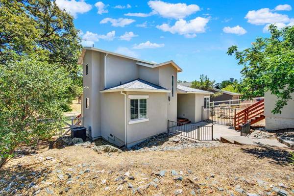 1552 American River TRL, Cool, CA 95614
