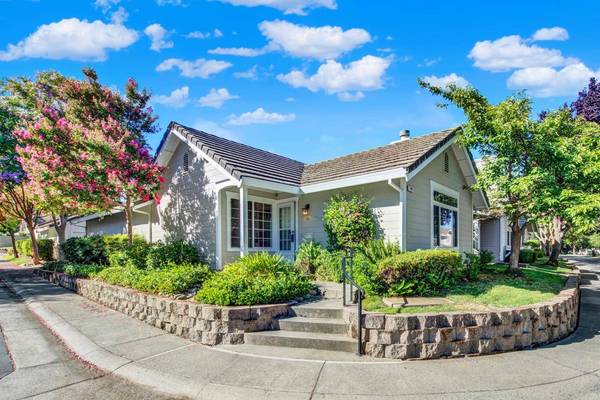 101 Brightstone CIR