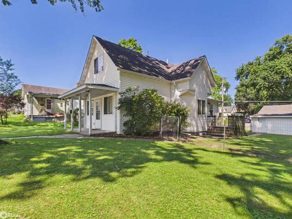 1514 Grove ST, Burlington, IA 52601