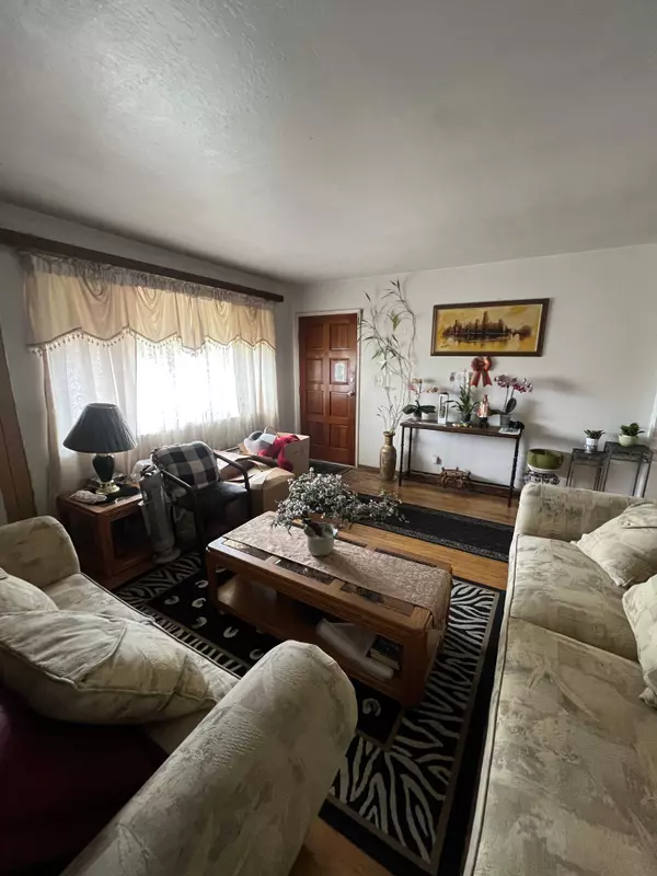 25936 Peterman Ave, Hayward, CA 94545-3104
