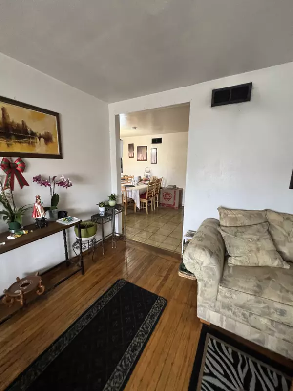 25936 Peterman Ave, Hayward, CA 94545-3104