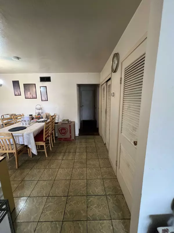 25936 Peterman Ave, Hayward, CA 94545-3104