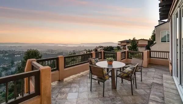 OAKLAND_HILLS_2_cropped