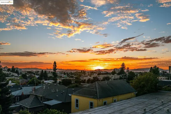 655 Chetwood St #402, Oakland, CA 94610