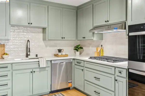 60 Malta Dr, San Francisco, CA 94131