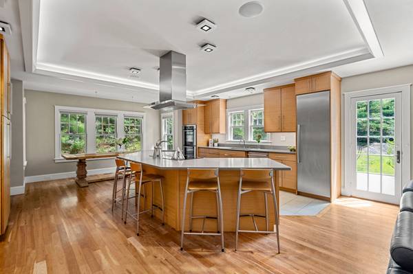 Beverly, MA 01915-1203,6 Beaver Pond Rd