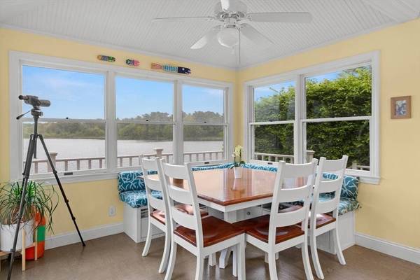 42 Lakeshore Drive, Essex, MA 01929