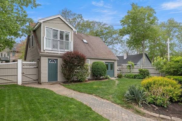 42 Lakeshore Drive, Essex, MA 01929