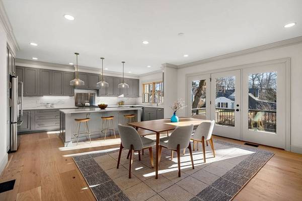 7 Flatley Ave, Manchester, MA 01944